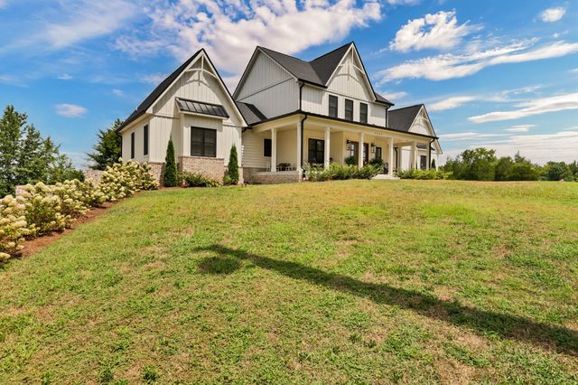 3255 Harris Cir, Palmyra, TN 37142