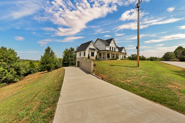 3255 Harris Cir, Palmyra, TN 37142