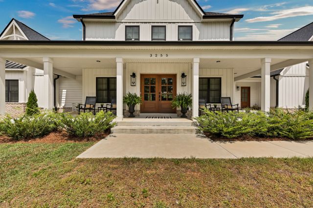 3255 Harris Cir, Palmyra, TN 37142