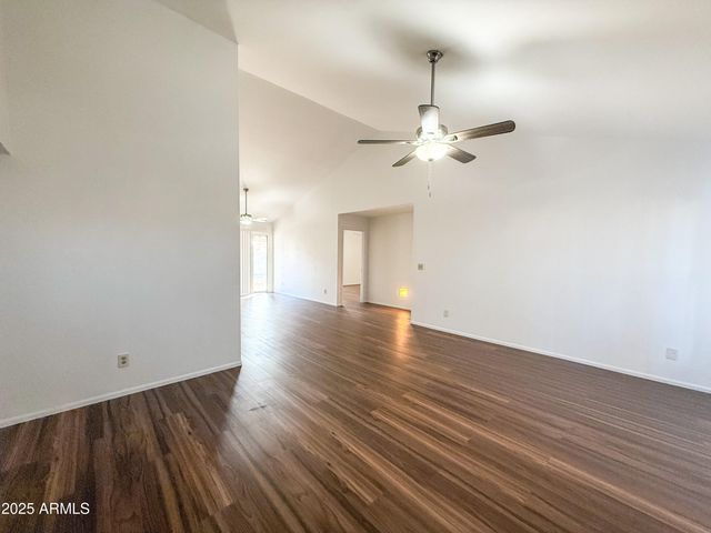 7027 W CHERRY HILLS Drive, Peoria, AZ 85345