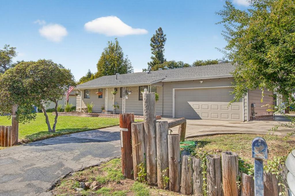 7225 Zelinda Dr, Fair Oaks, CA 95628