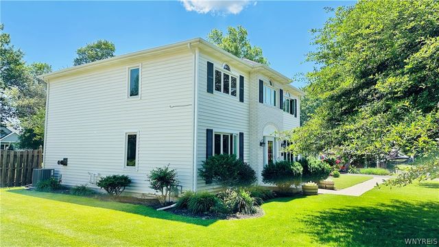 5171 Bronson Drive, Lewiston, NY 14092