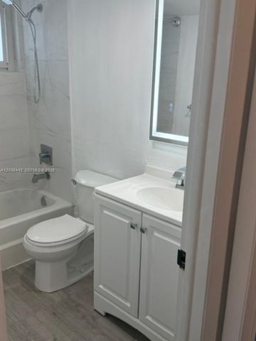 1101 NE 191st St H401, Miami, FL 33179