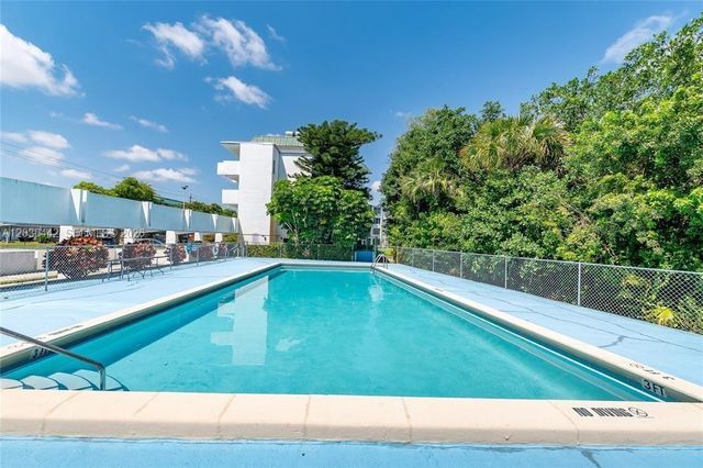 1101 NE 191st St H401, Miami, FL 33179