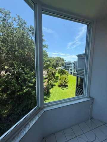 1101 NE 191st St H401, Miami, FL 33179
