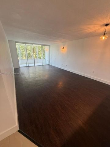 1101 NE 191st St H401, Miami, FL 33179