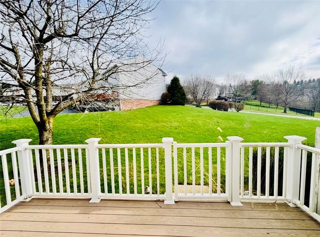 320 Winners Circle, North Strabane, PA 15317