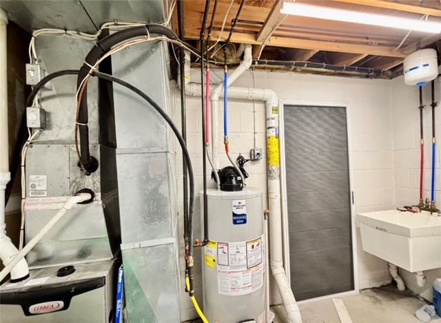 320 Winners Circle, North Strabane, PA 15317