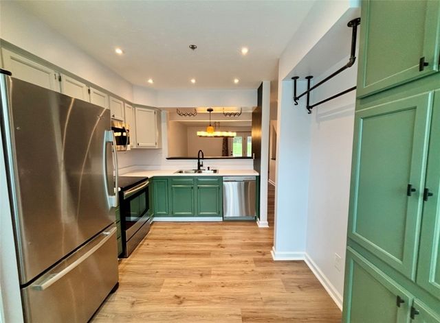 320 Winners Circle, North Strabane, PA 15317