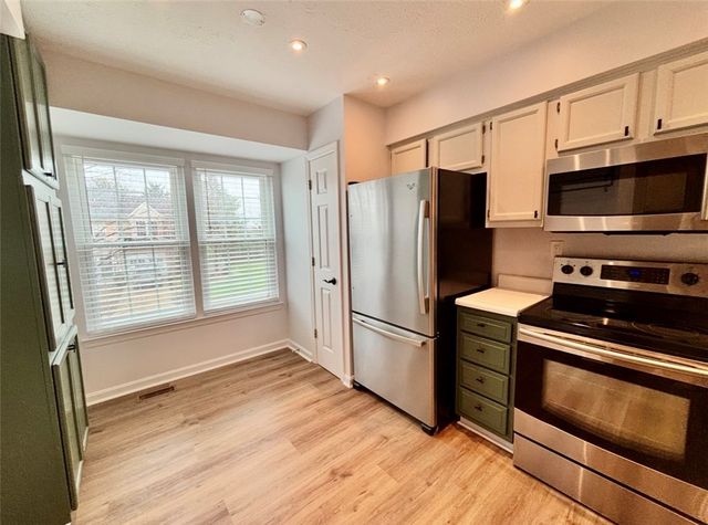 320 Winners Circle, North Strabane, PA 15317