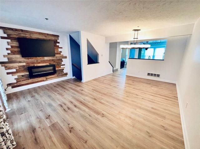 320 Winners Circle, North Strabane, PA 15317