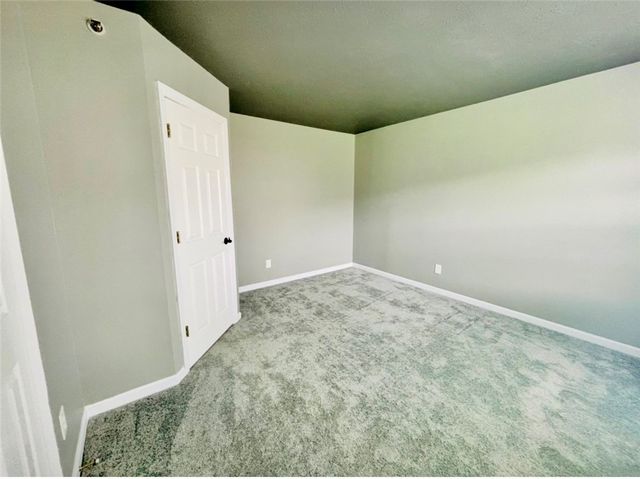 320 Winners Circle, North Strabane, PA 15317