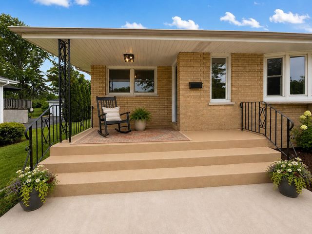 408 Cherry Hill Road, Dyer, IN 46311