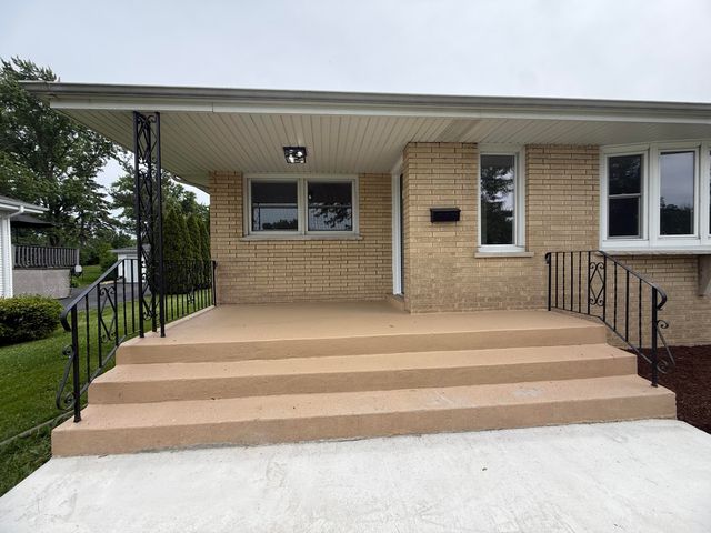 408 Cherry Hill Road, Dyer, IN 46311