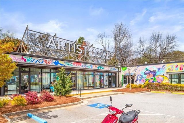 483 Hammons Way, Atlanta, GA 30315