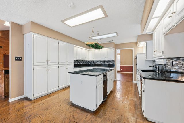 7260 Hudson Cemetery Road, Mansfield, TX 76063