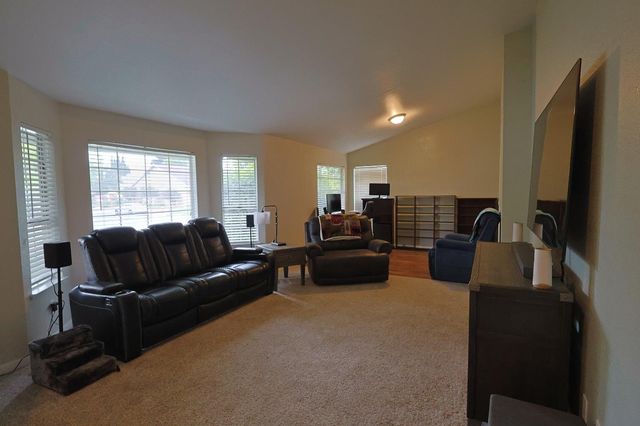 1699 Northfield Dr, Yuba City, CA 95993