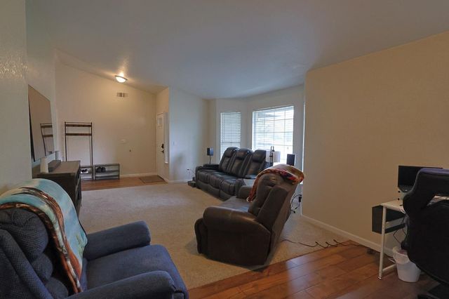 1699 Northfield Dr, Yuba City, CA 95993