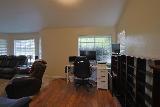 1699 Northfield Dr, Yuba City, CA 95993