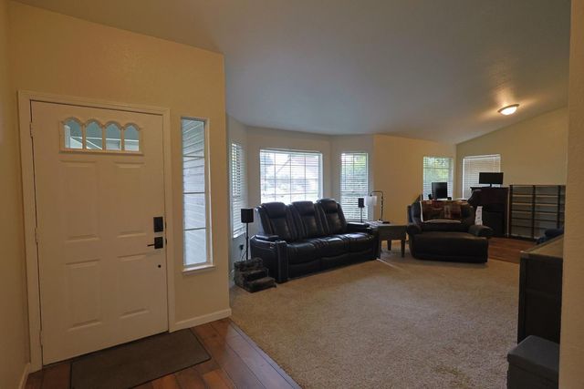 1699 Northfield Dr, Yuba City, CA 95993