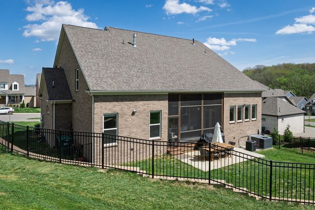 5611 Carney Ln, Franklin, TN 37064