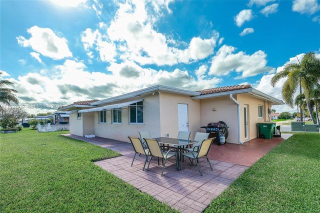 4904 Mainland Dr, Tamarac, FL 33319
