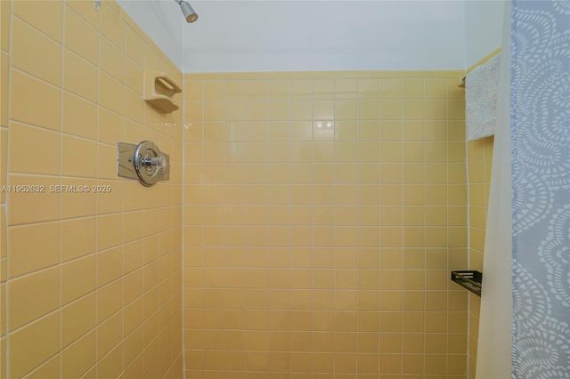 4904 Mainland Dr, Tamarac, FL 33319