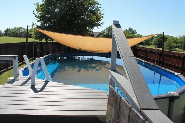 121 Port O Call Court, Runaway Bay, TX 76426