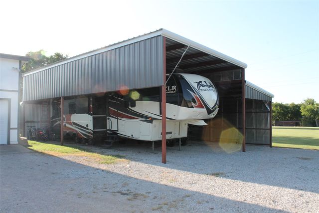 121 Port O Call Court, Runaway Bay, TX 76426
