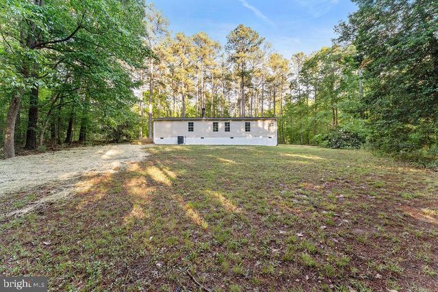 1109 EASTHAM RD, Bumpass, VA 23024