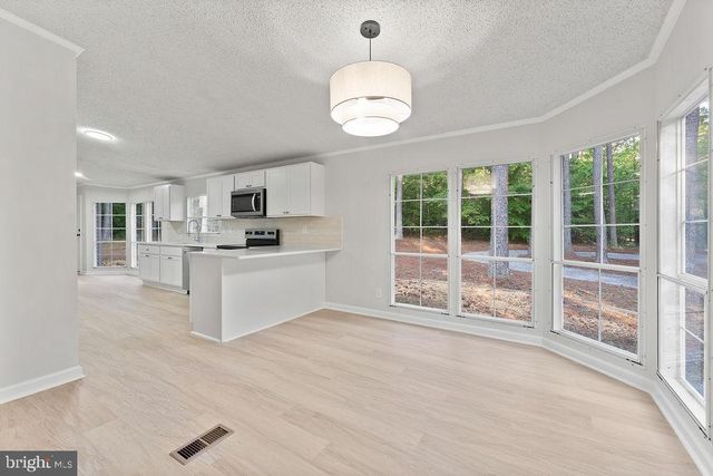 1109 EASTHAM RD, Bumpass, VA 23024