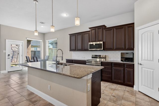 2513 Sabine Circle, Royse City, TX 75189