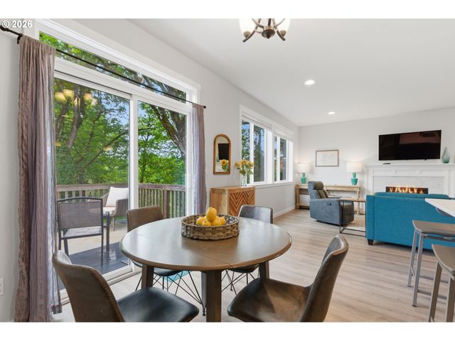 1537 S CAMILLE Pl, Newberg, OR 97132