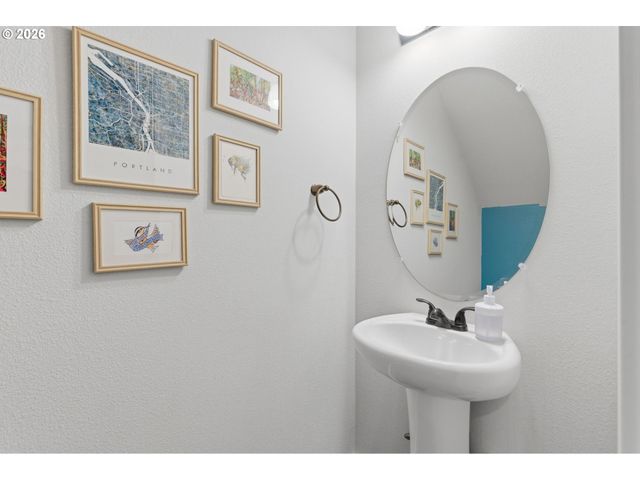 1537 S CAMILLE Pl, Newberg, OR 97132