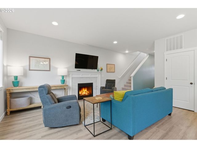 1537 S CAMILLE Pl, Newberg, OR 97132