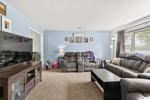 304 Payne Avenue, Bellevue, NE 68005