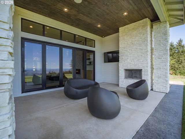 24856 Ne BALD PEAK Rd, Hillsboro, OR 97123