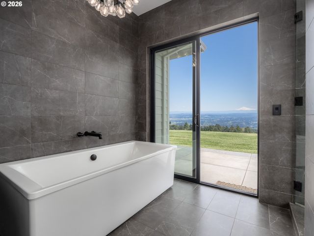 24856 Ne BALD PEAK Rd, Hillsboro, OR 97123