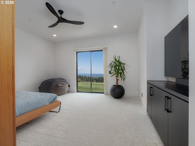 24856 Ne BALD PEAK Rd, Hillsboro, OR 97123