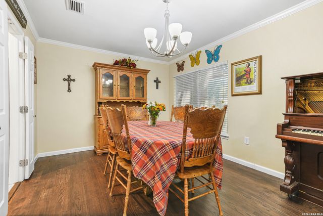 8519 Marathon, Universal City, TX 78148