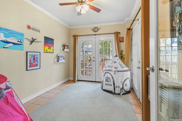 8519 Marathon, Universal City, TX 78148