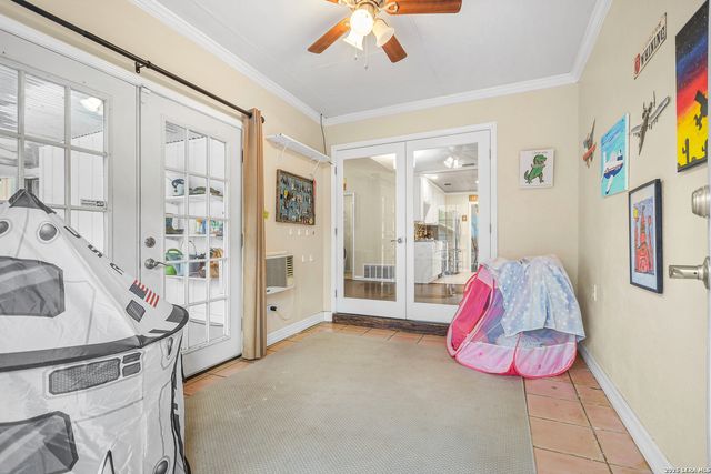 8519 Marathon, Universal City, TX 78148