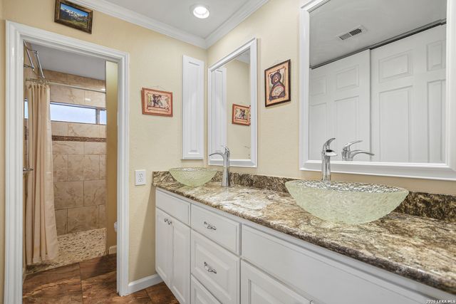 8519 Marathon, Universal City, TX 78148