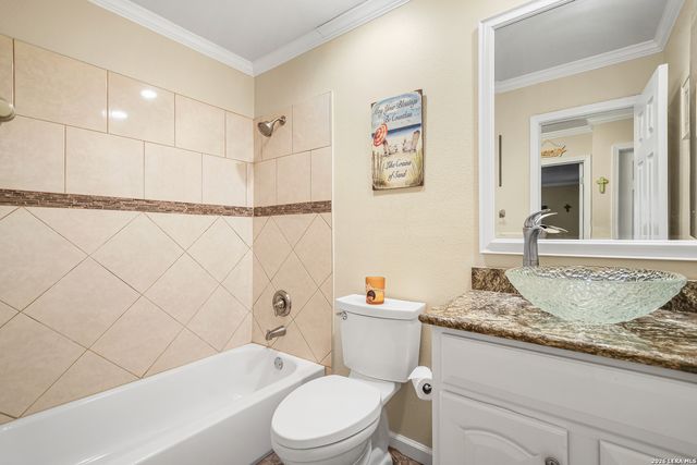 8519 Marathon, Universal City, TX 78148
