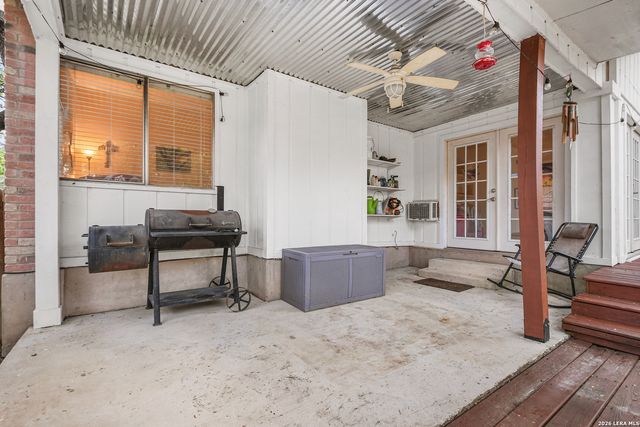 8519 Marathon, Universal City, TX 78148
