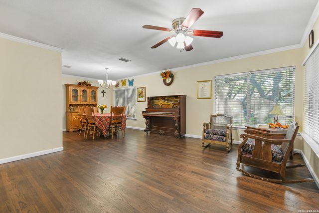 8519 Marathon, Universal City, TX 78148