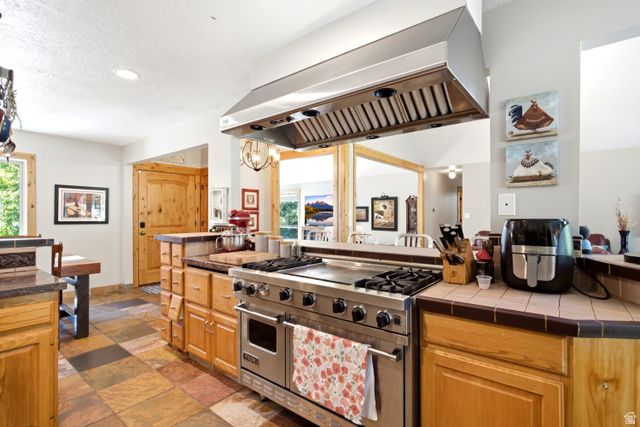 2762 E 6425 S, Uintah, UT 84403