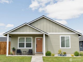 507 Powell Avenue, Winlock, WA 98596