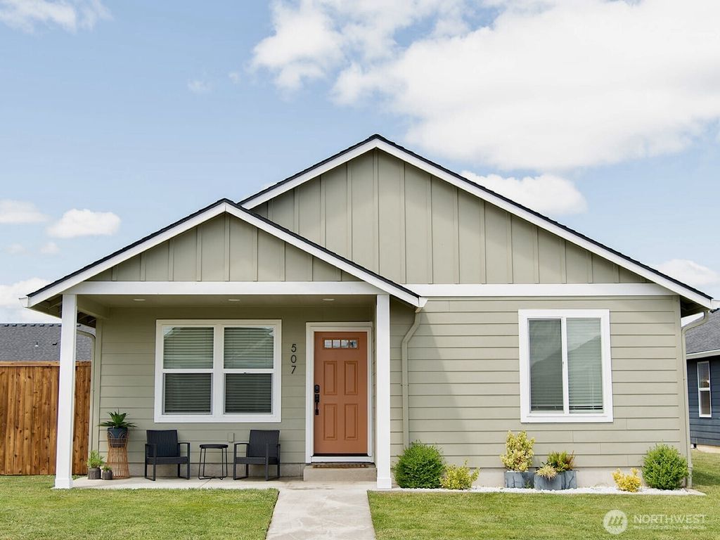 507 Powell Avenue, Winlock, WA 98596