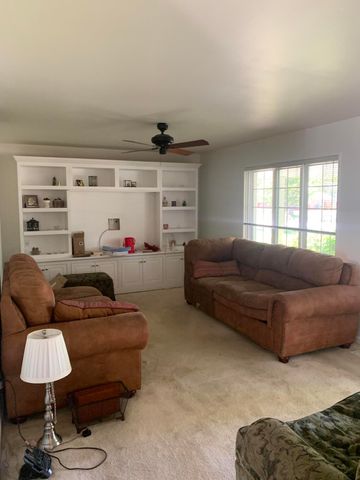 42032 Mcbride Avenue, Belleville, MI 48111